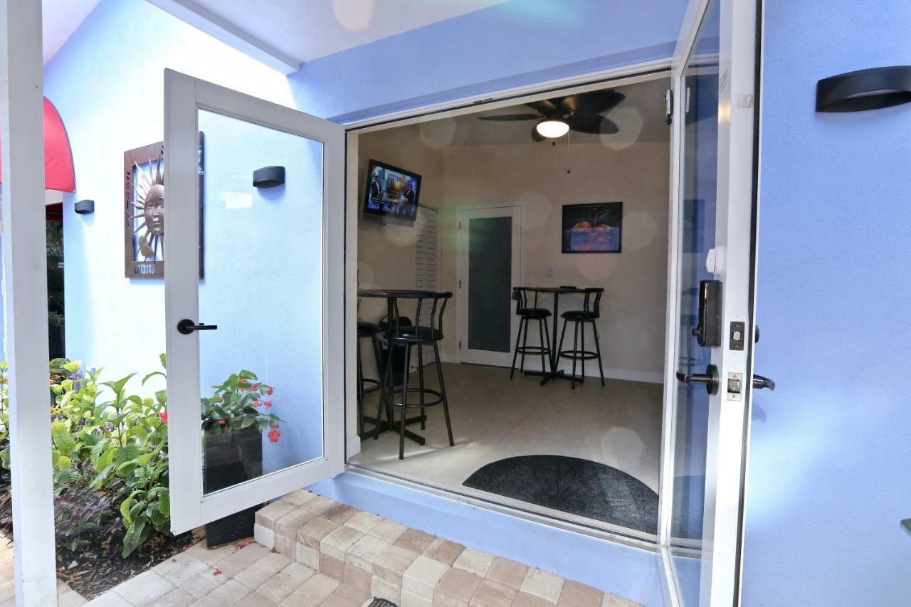 Fantasy Island Inn, Caters To Men Fort Lauderdale Exterior photo